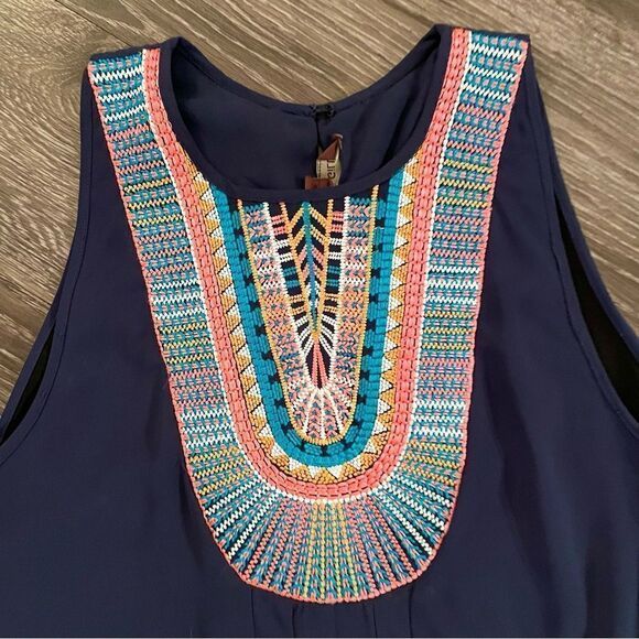 Ranni Gill sleeveless blouse - Picture 2 of 8